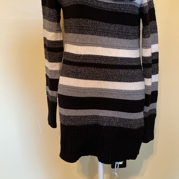 WHBM sweater - Picture 3 of 11